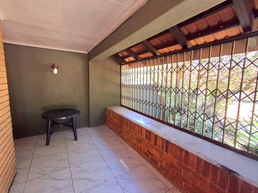 3 Bedroom Property for Sale in Roodia Free State